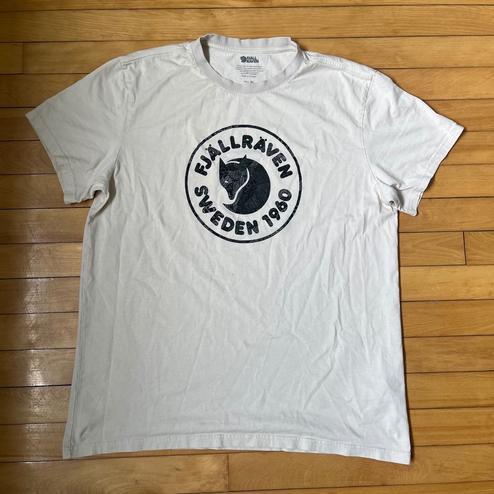 Fjallraven Sweden 1960 Logo Graphic T-Shirt Mens XL Off-White Short Sleeve Tee